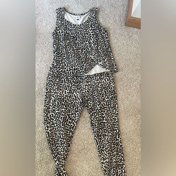 CAbi Jogger Set - Cheetah Print - Picture 1 of 3